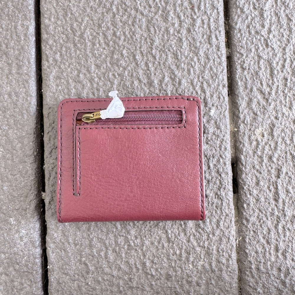Small Fossil Wallet♥️🤎 - Picture 3 of 3